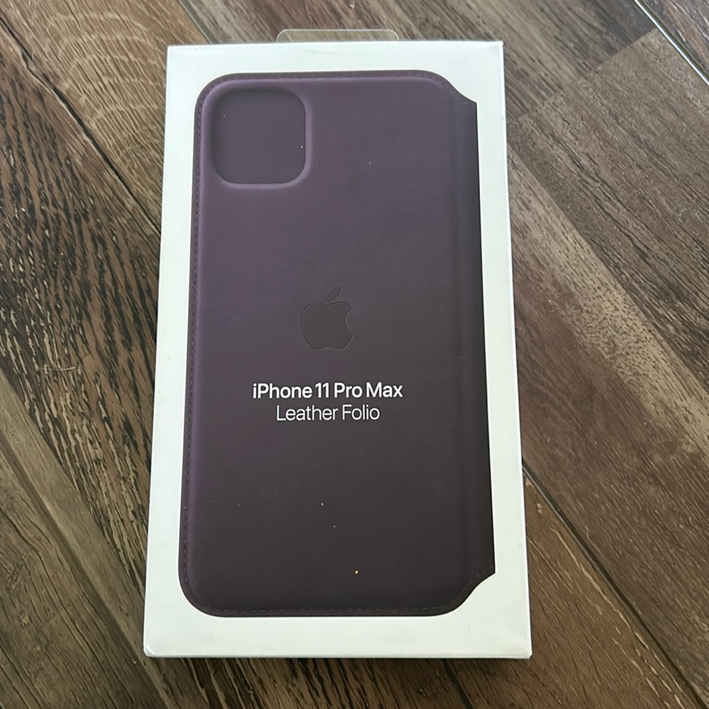 NEW NEVER OPENED Apple IPhone 11 Pro Max Leather Folio